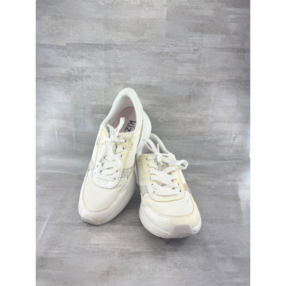 Kizik Prague Hands Free Cream White Women Sz 6 WPARPW11-1D Low Top Shoes